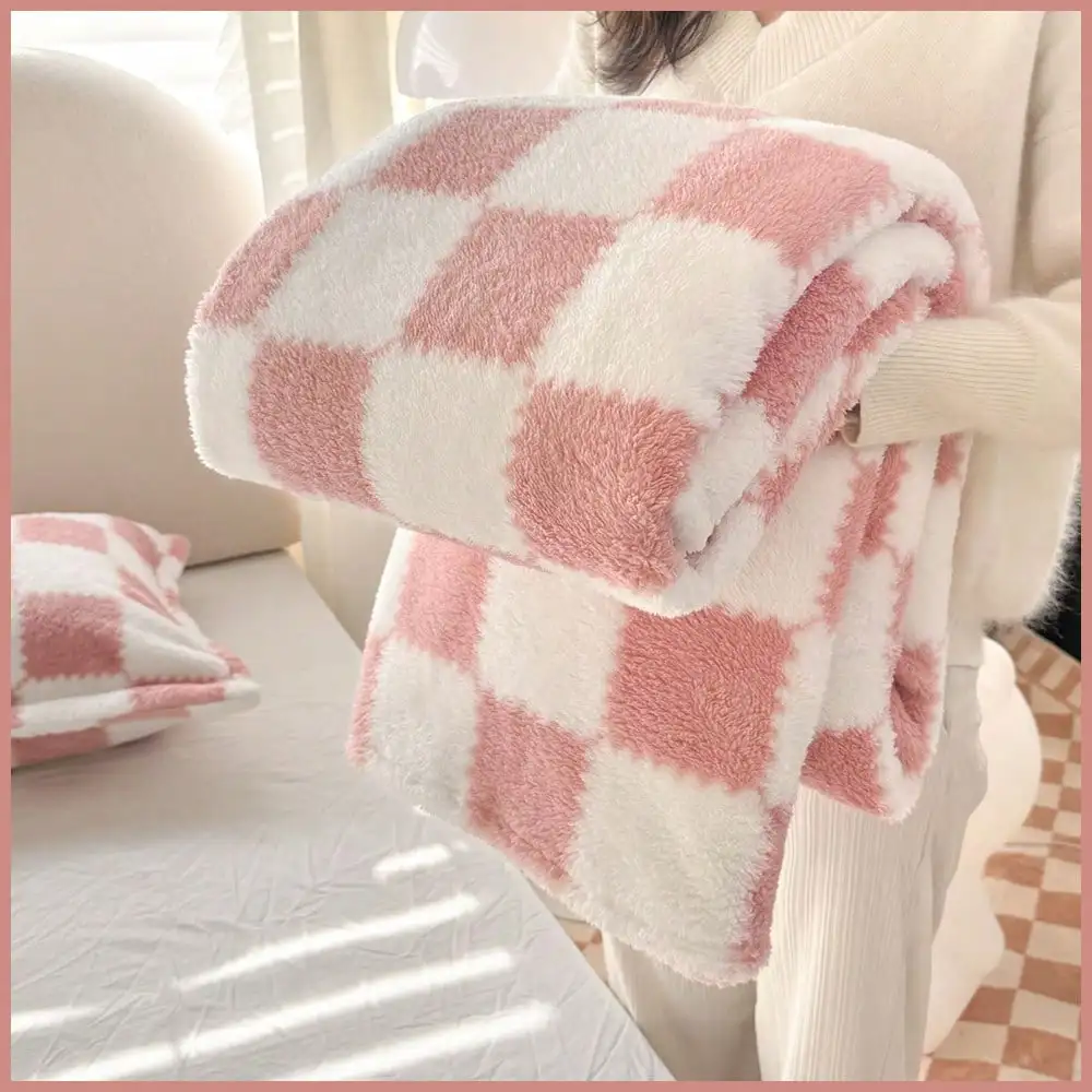 1 piece colorful plaid flannel blanket, thickened design, multi-purpose air conditioning blanket. Suitable for single person lun