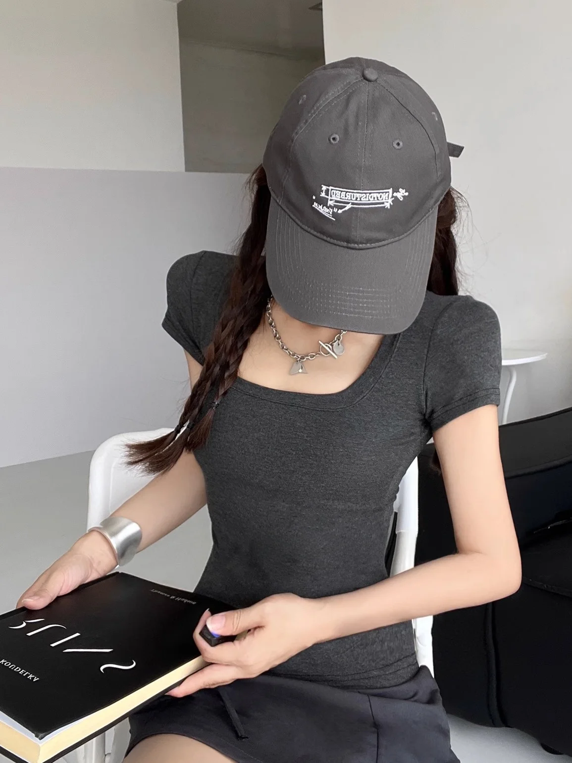 

Spicy Girl Heaven Vegetable ort Sve U-Ne White Cartoon Chest T-irt Women Summer Inner Wear Slim Fit with Chest Pad O...