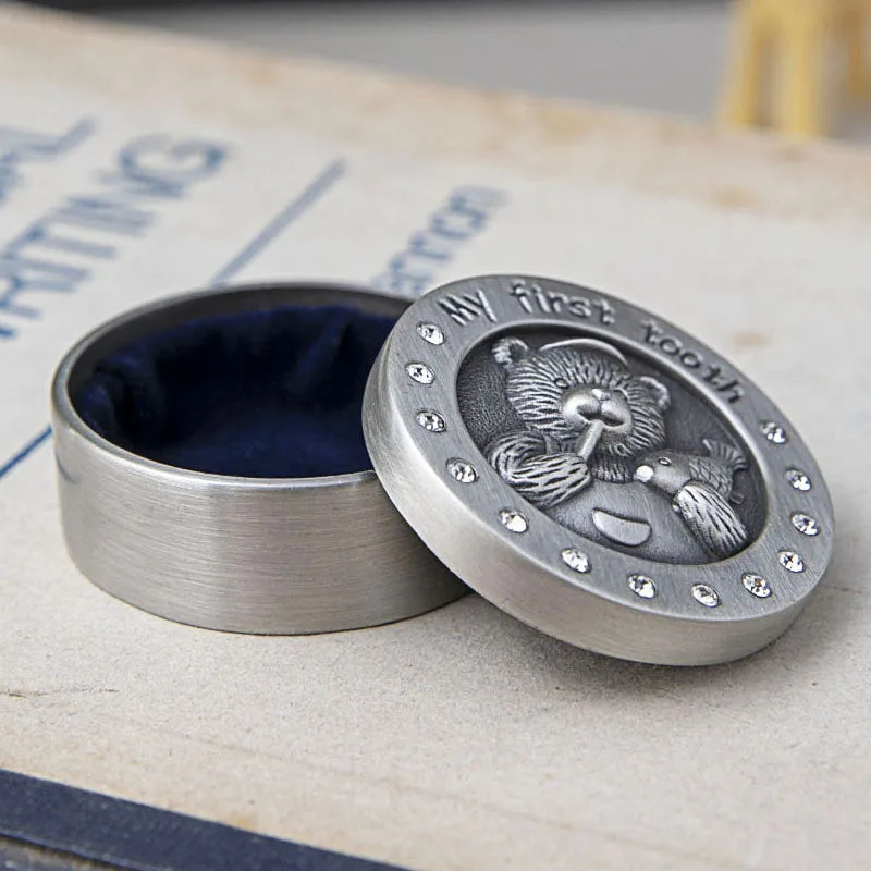 

Metal Baby Teeth & Hair Memory Box, European Keepsake Case for First Teeth, Nursery Souvenir Organizer for Precious Moments