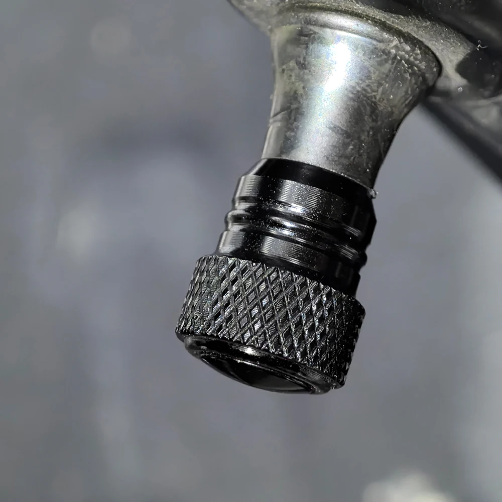 ل KTM 250 390 مغامرة 250ADV 390ADV 2020-2025 2026 دراجة نارية الموسع وسادة الجانب حامل دعم مسنده الإطارات صمام قبعات CNC #4