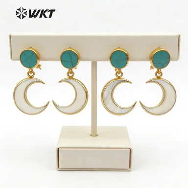 

WT-E427 New Vintage Design Crescent Shape Natural Shell Drop Earring With Green Stone On Top Push ACC For Fashion Women