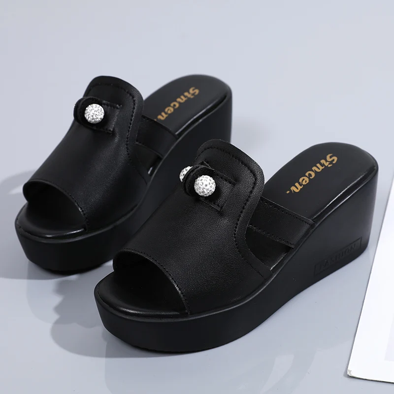 

2025 Summer Women's Indoor Slippers Versatile Thick Bottom Slope Heel Open Toe Slippers Women's Height Increasing Home Slippers