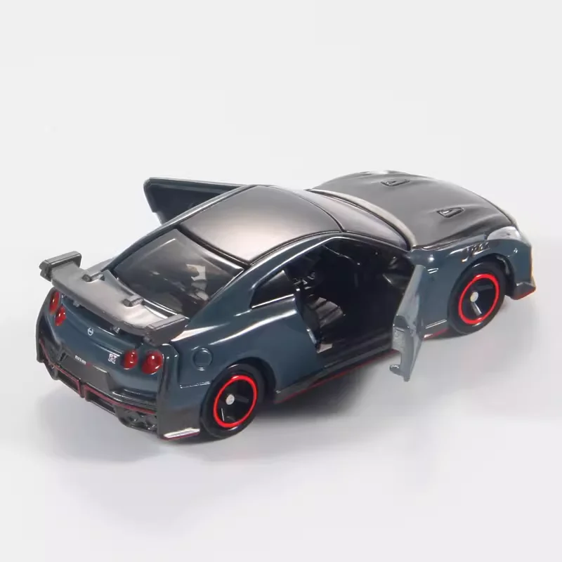 TAKARA TOMY-Coche de juguete de simulación de aleación fundido a presión, modelo de coche deportivo Nissan GT-R, caja roja y blanca, número 60, regalo para niños