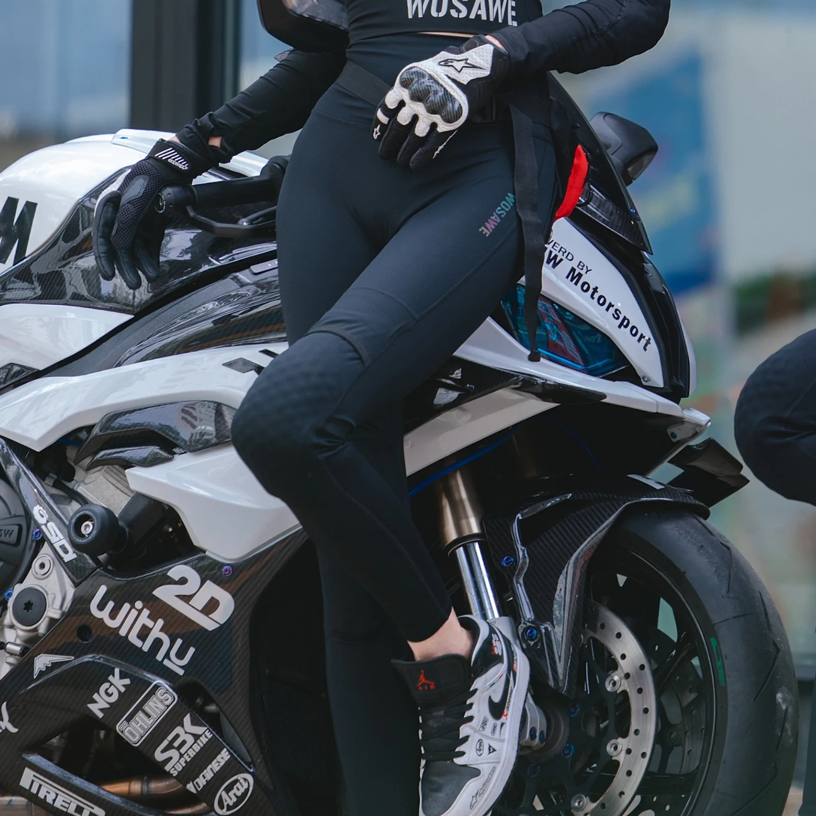 

WOSAWE Women Slim Motorcycle Pants Off-road Outdoor Riding Pants With Protective Equipment Knee Pads