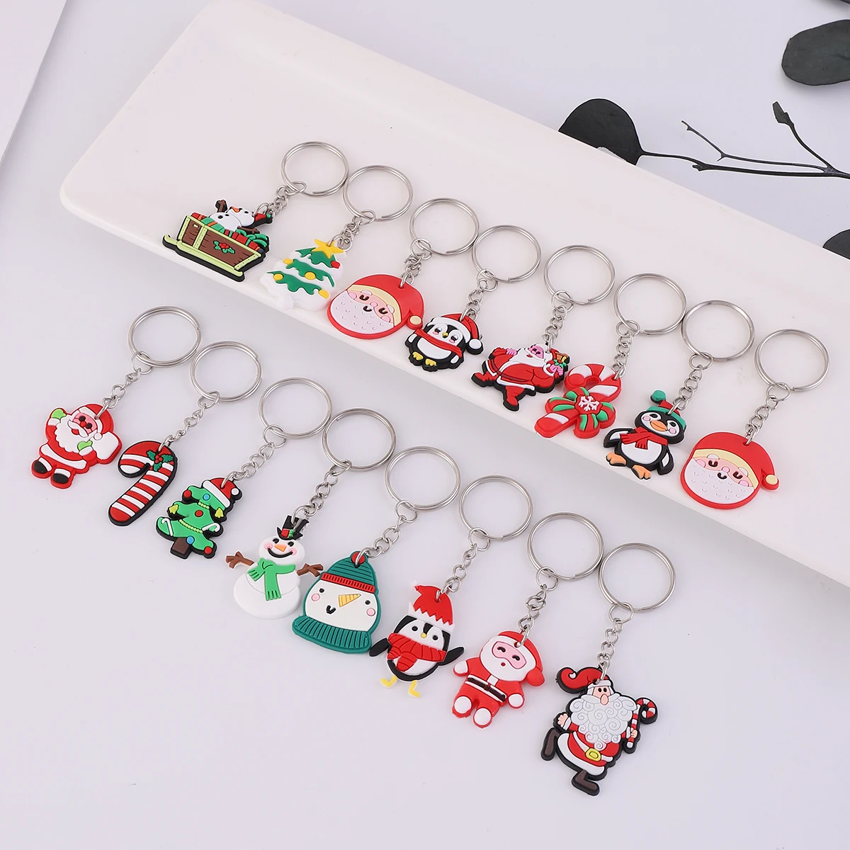 16pcs Santa Claus Christmas Gifts key Chain, Ornament Purse Bag Christmas tree Deer Pendant, mini Cute key Ring Classroom Prizes