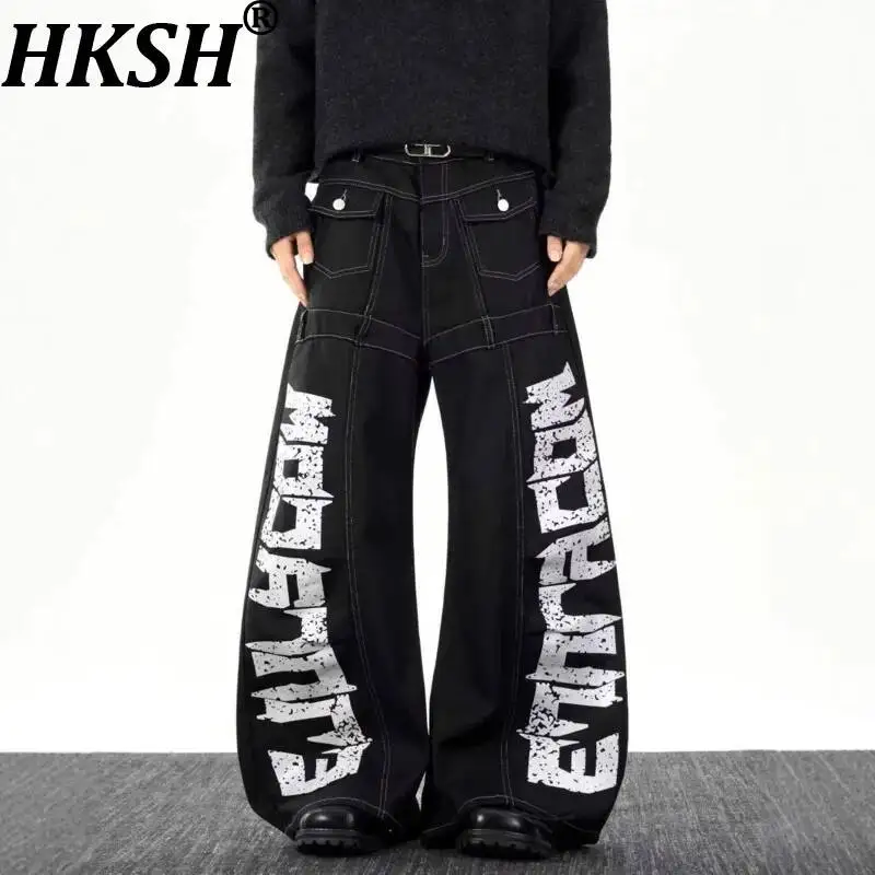 

HKSH Spring New Men American Style Trendy Letter Print Color Contrast Stitching Deconstruct Patchwork Denim Pants Unique HK19258