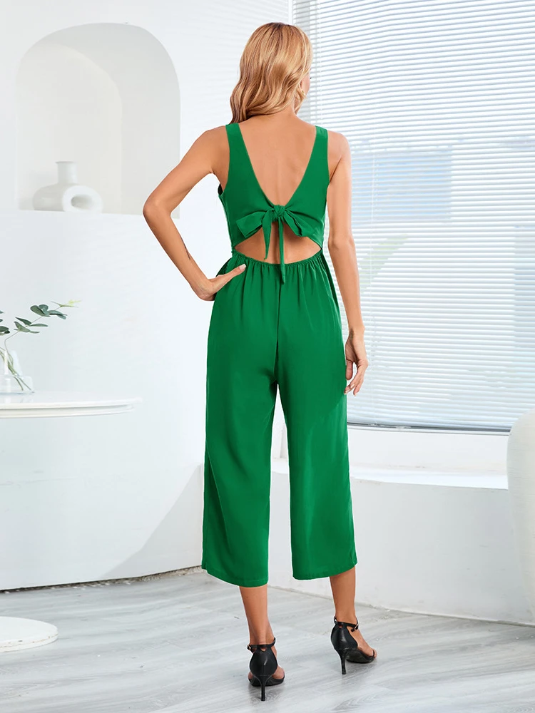 M 2023ใหม่แฟชั่นเซ็กซี่ Slim Fit แขนกุด V คอ Jumpsuits ตรงกลางกางเกงผู้หญิง