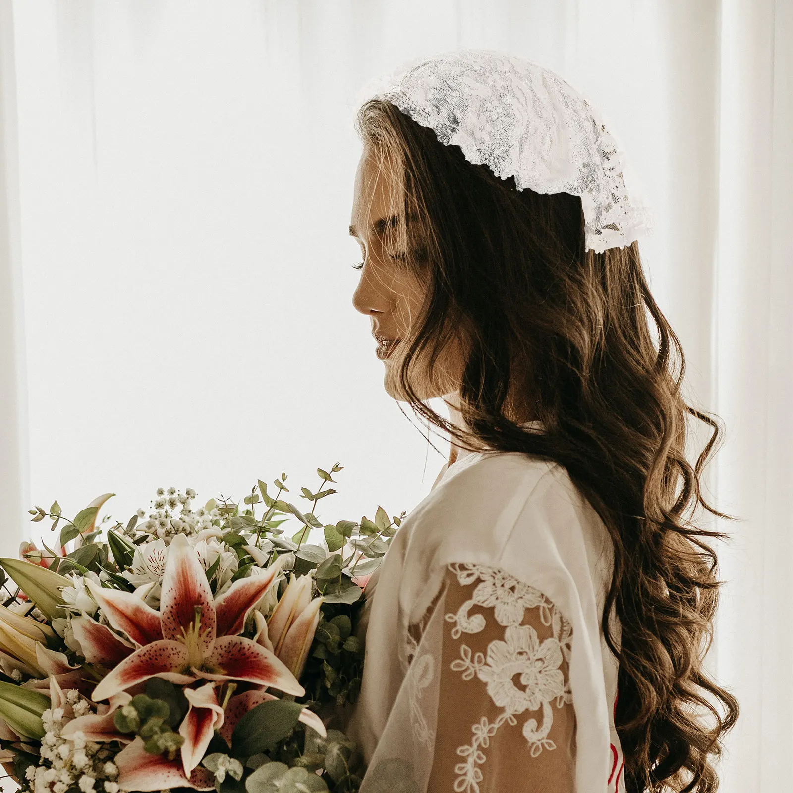 

Decorative Lace Veil Female Lightweight Retro Fringed Lace Headdress Multi-Occasion Veil for Weddings Church Birthday Party