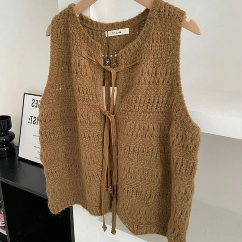

Новый осенний женский короткий топ с вязаным жилетом без рукавов на шнуровке кофейного цвета