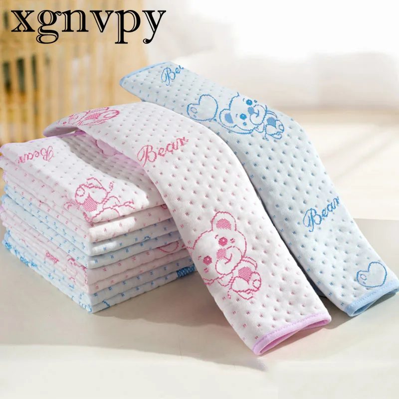 

XgnvpyBaby Five-layer Waterproof Breathable Diaper Pad Cartoon Portable Cotton Diaper Change Can Be Washed and Waterproof