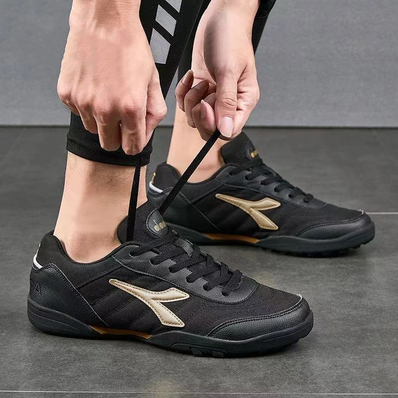 

Новинка! Горячая распродажа! Унисекс дышащие, износостойкие, премиальные футбольные бутсы для тренировок — идеальный выбор.