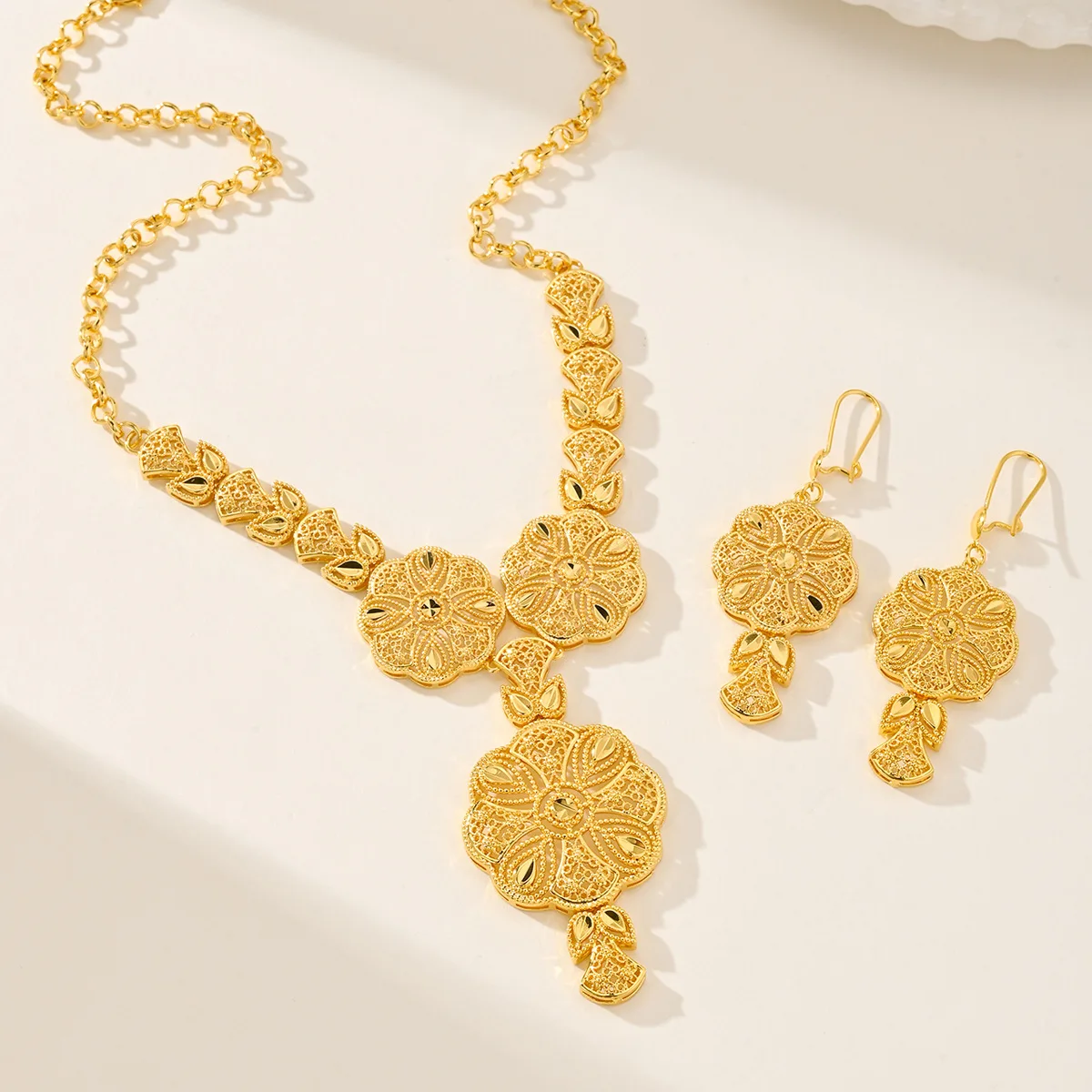 9999 gold necklace and earrings set - two-piece jewelry set in the form of a drop-shaped piece