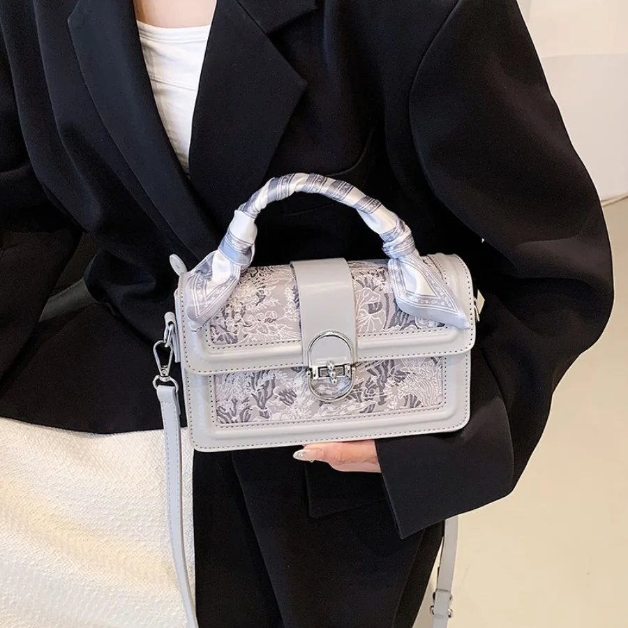 

New Arrival High-End Elegant Embroidered Silk Handbag Fashionable Versatile Elegant Small Square Bag Shoulder Bag for Women