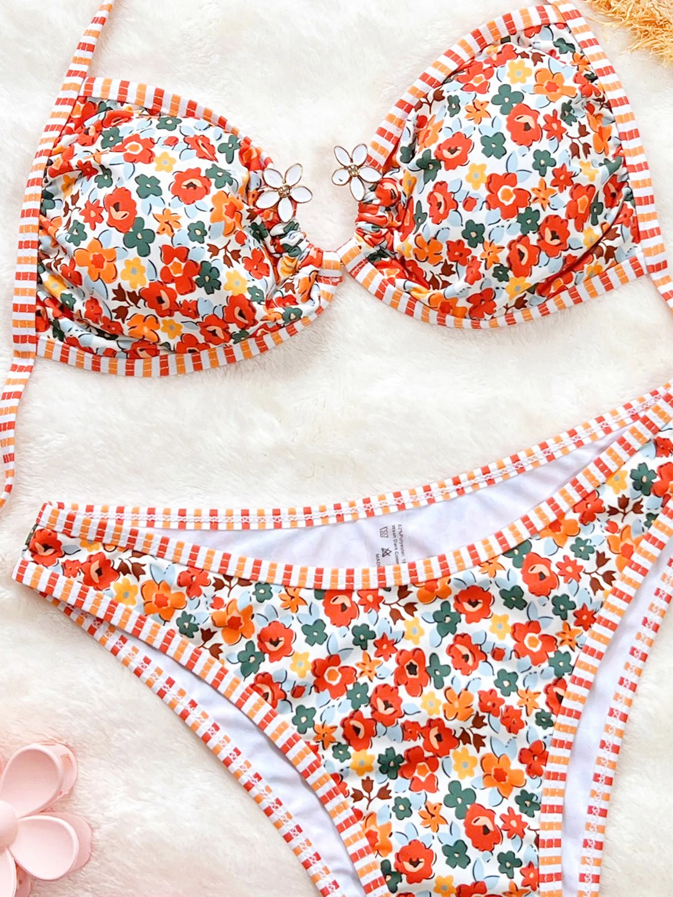 2025 Costume da bagno sexy a due pezzi da donna con stampa floreale Halter Costume da bagno senza schienale vuoto Costume da bagno estivo attillato push up da spiaggia