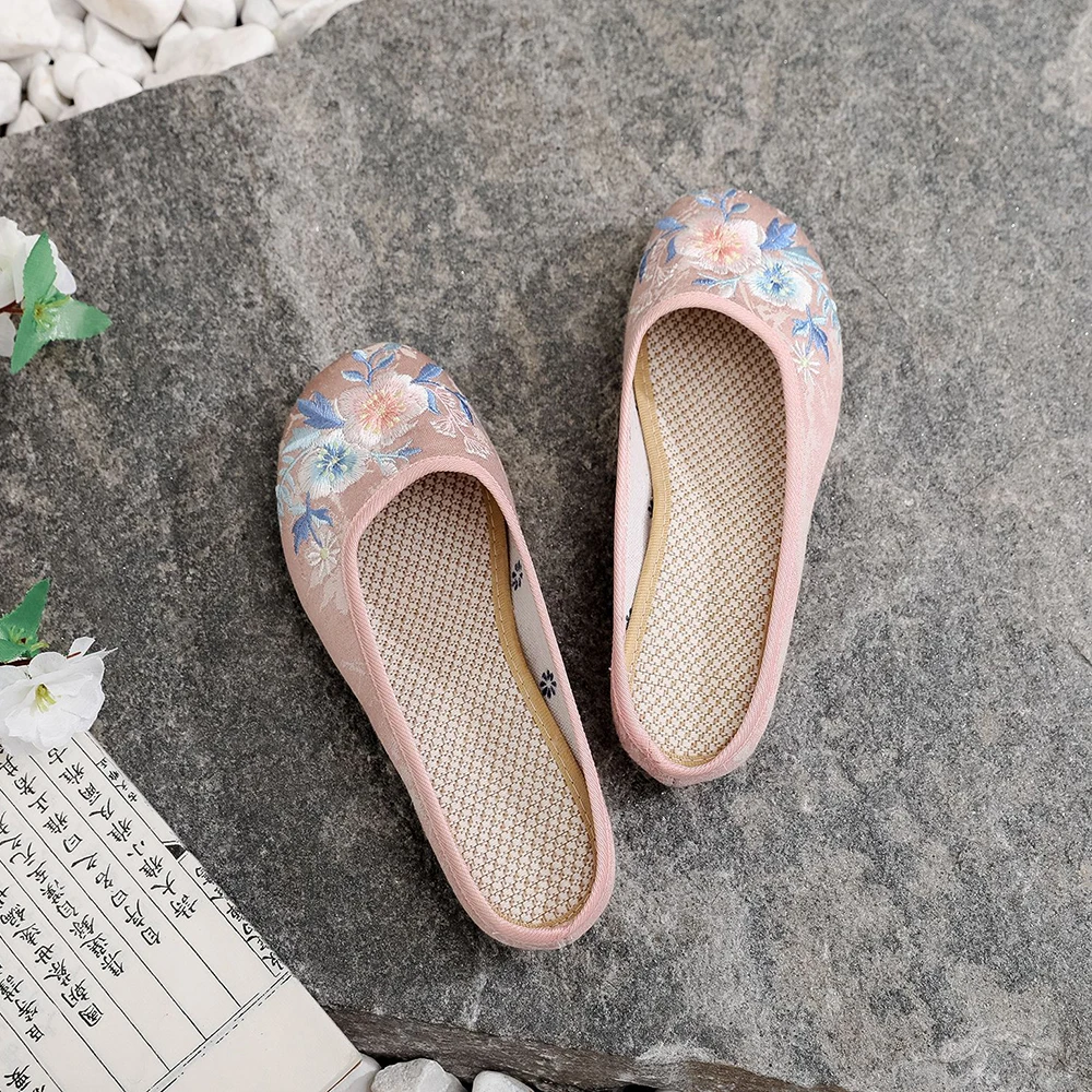 Veowalk Jacquard Fabric Women Embroidered Flat Slippers Comfortable Soft Elegant Ladies Mules Retro Chinese Embroidery Shoes