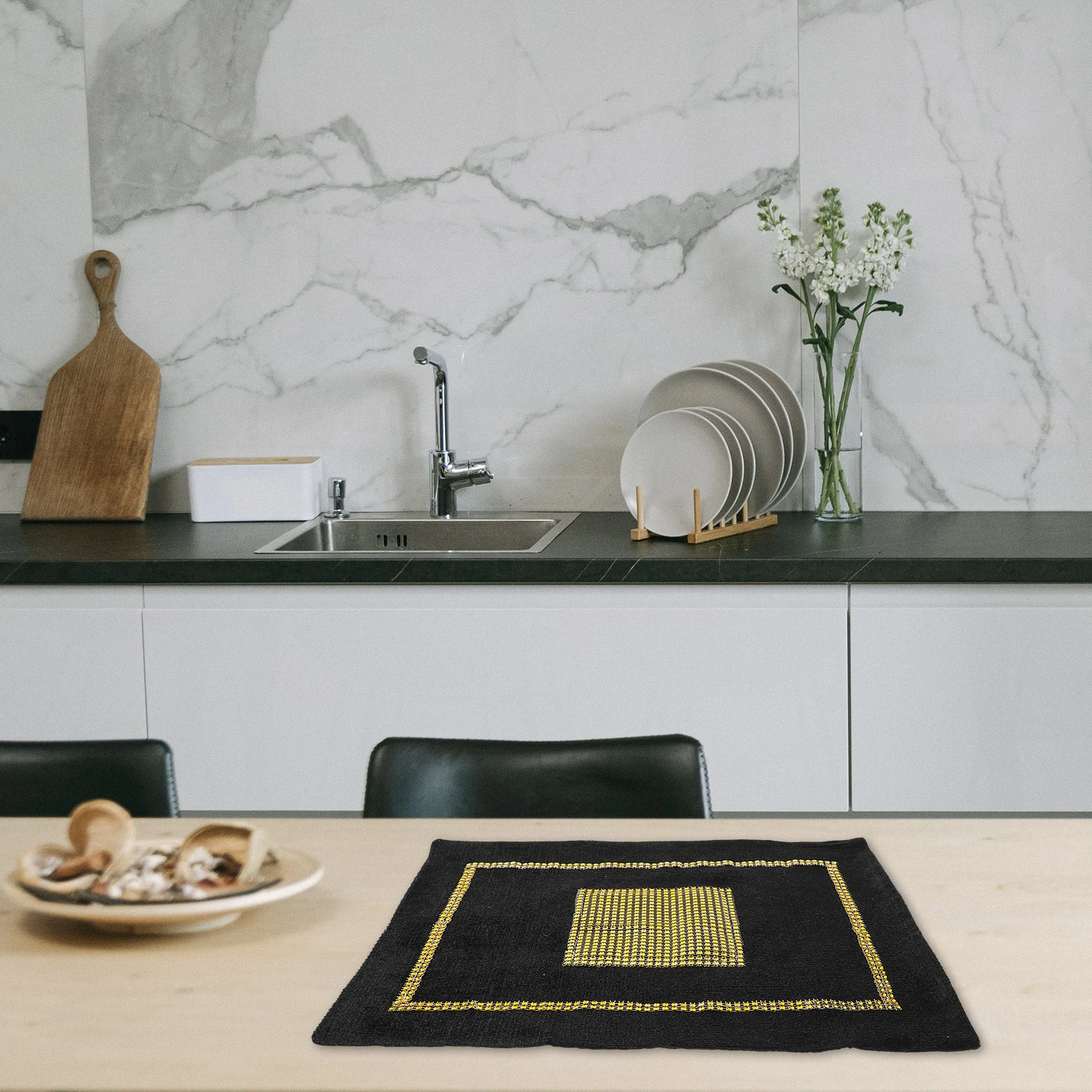 

Black Gold Runner 32x210cm Desk Mat Placemat Rhinestone Placemats Washable Place Mats Elegant Table Decor Creative Cup Mat Novel