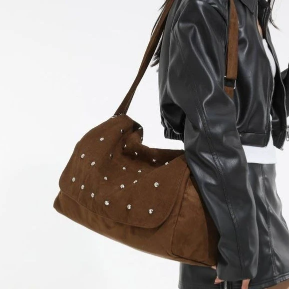 

American Retro Suede Metal Rivets Fashionable Large Capacity Storage Bag Crossbody Bags Shoulder Bag Unisex Handbag Purse