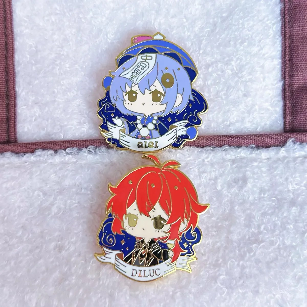

Game Genshin Impact Qiqi Diluc Cosplay Anime Cartoon metal badge brooch backpack Accessories ornament Halloween gift