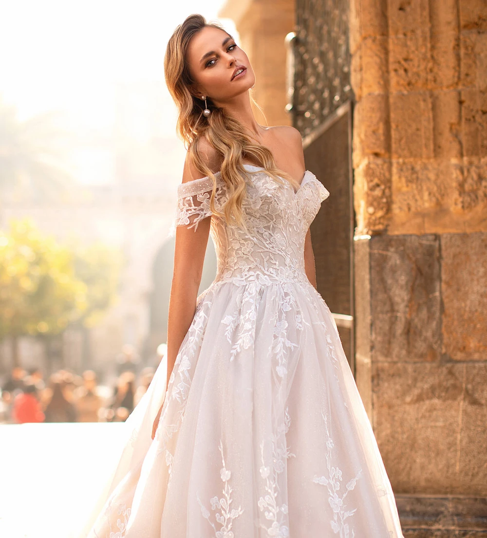 Robe de mariée bouffante en dentelle, sur mesure, épaules dénudées, en Tulle, Corset de bal, avec traîne de balayage