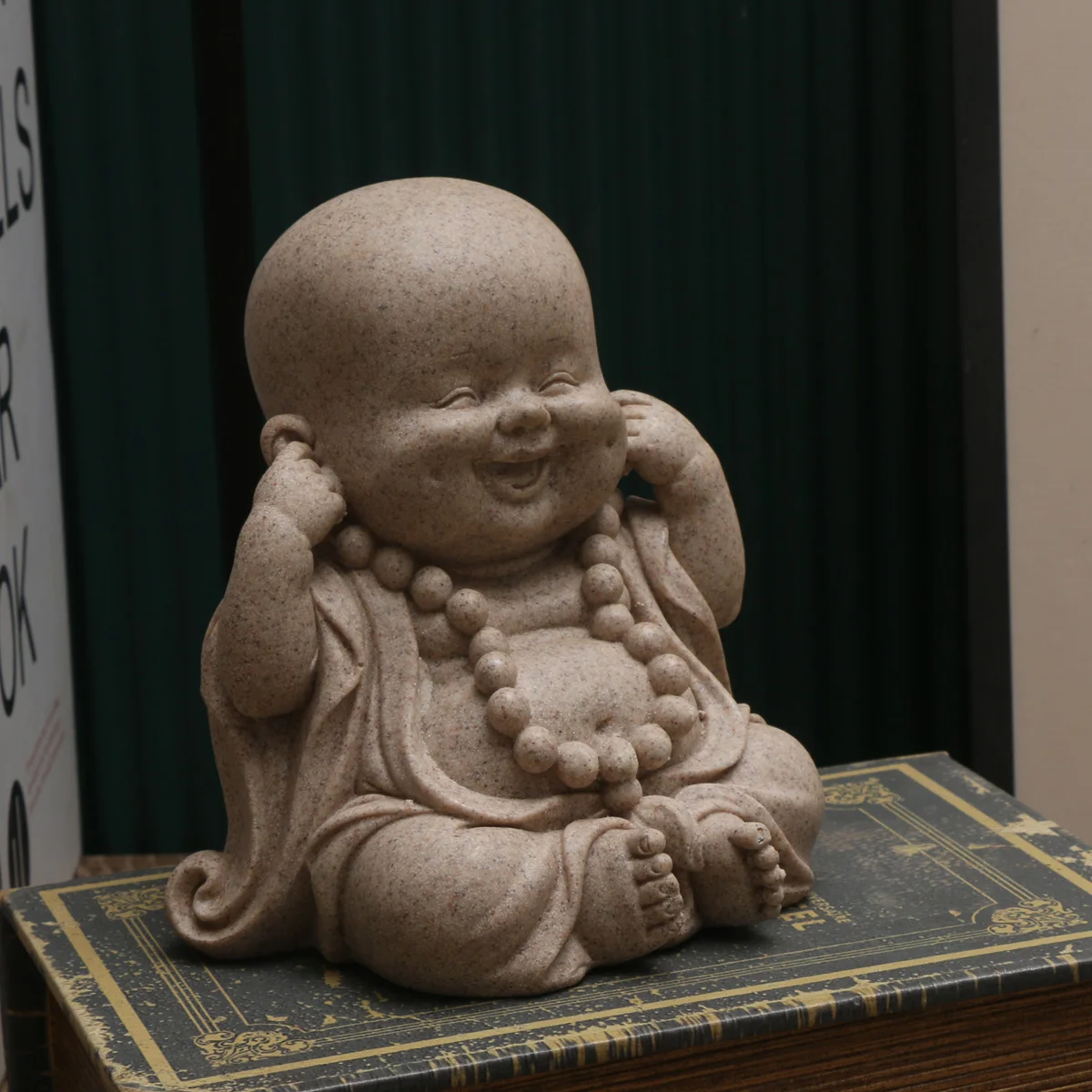 Figurinha de Monge Inspirada no Zen - Figuras de Resina Charmosas para Decoração de Micro Paisagens