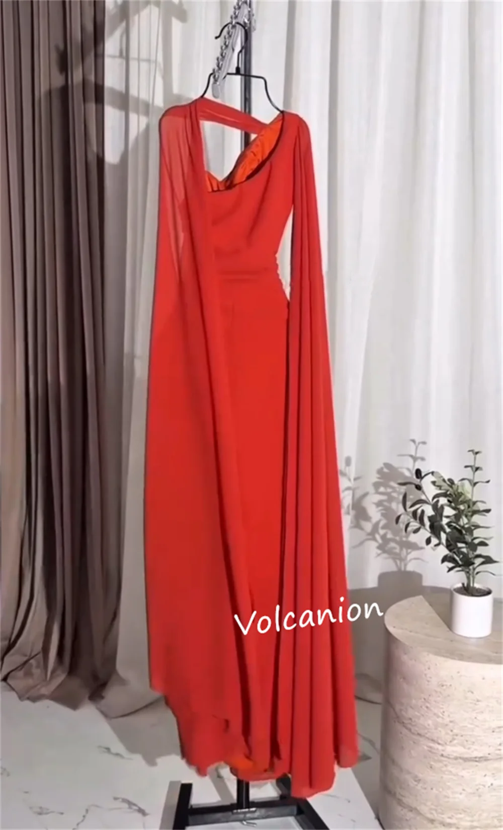 Gaun Midi A-line Satu Bahu Manik-manik Applique Sifon Kustom Acara Dipesan Lebih Dahulu Pesta Prom Sederhana Elegan