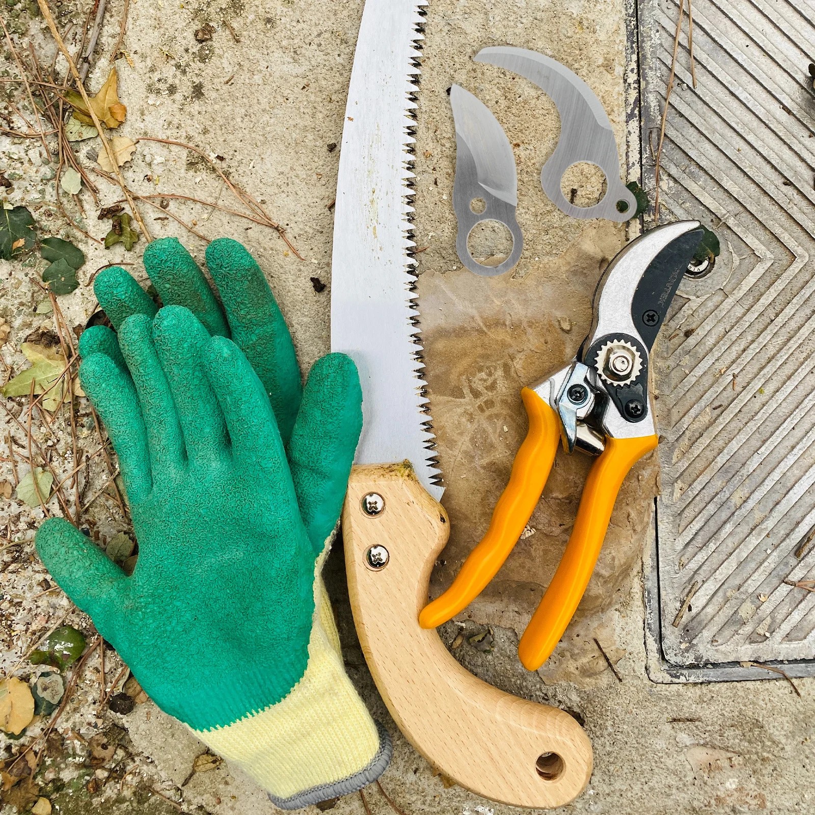 

2pcs Electric Pruning Cutter Replacement Parts Garden Pruning Shear Cutter Durable Carbon Steel Corrosion Resistant Wear