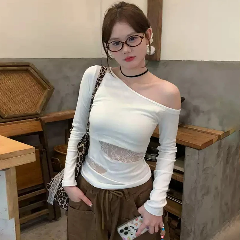 Damska bluzka z długim rękawem, seksowna, w stylu retro, z koronką i wycięciami.