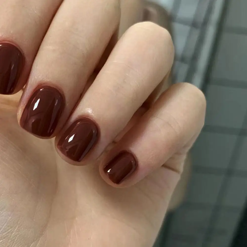 Moda curta unhas falsas francês cor sólida unhas falsas redondas cobertura completa dicas de unhas para salão de beleza