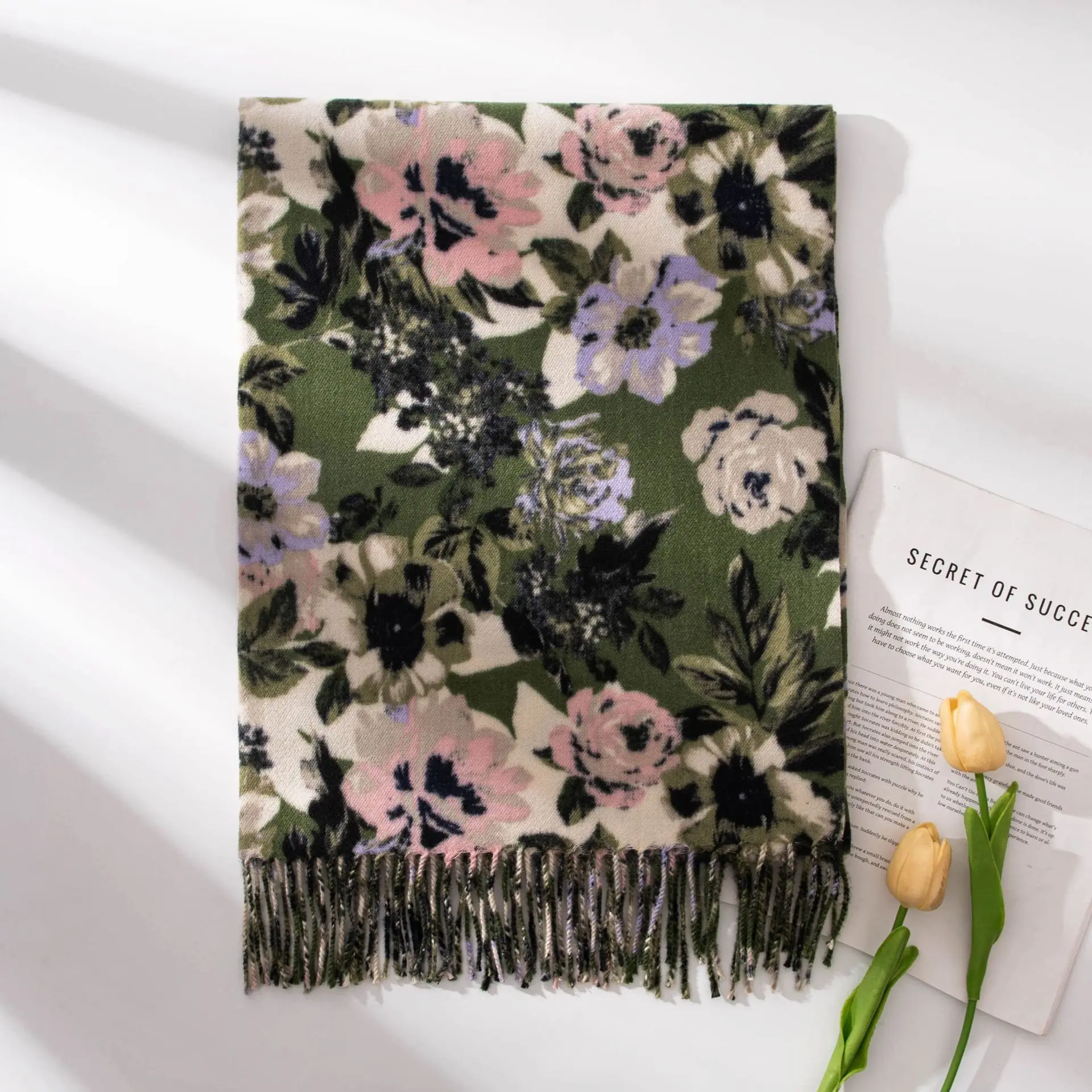 

New Soft and Warm Imitation Cashmere Printed Tassel Scarf with High-end Feel, Light Luxury Fashionable Women's Commuting Shawl