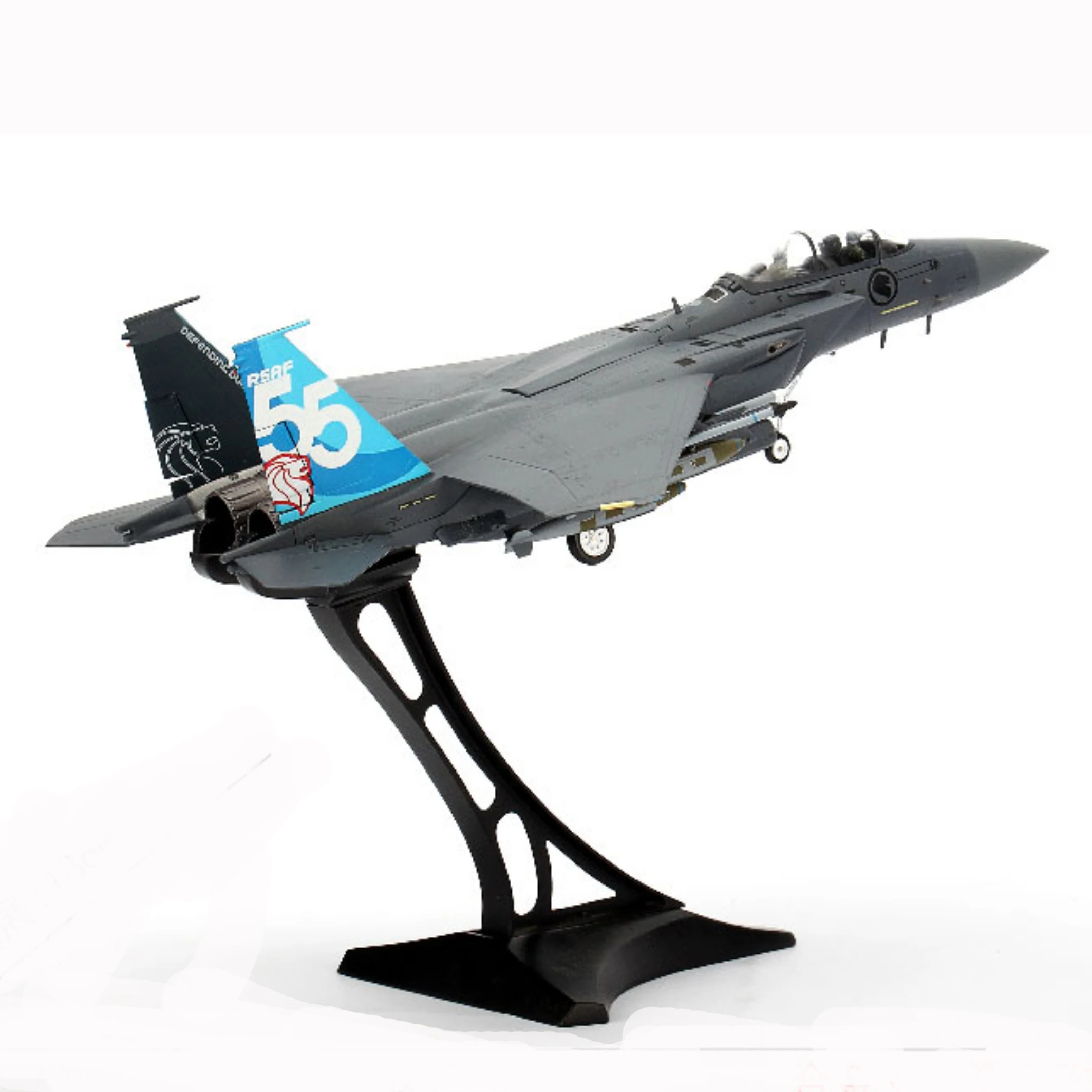 

Die cast Singapore Air Force F-15SG fighter jet militarized combat 1:72 ratio alloy and plastic simulation men's gift