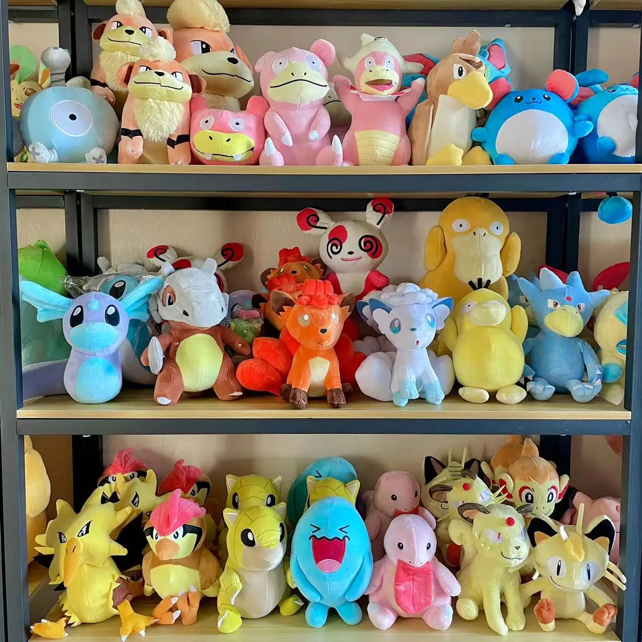 New Pokémon Aerodactyl Bulbasaur Lickitung Plush Toys Pokemon Charmander Pikachu Jigglypuff Squirtle Dolls Children's Room Decor