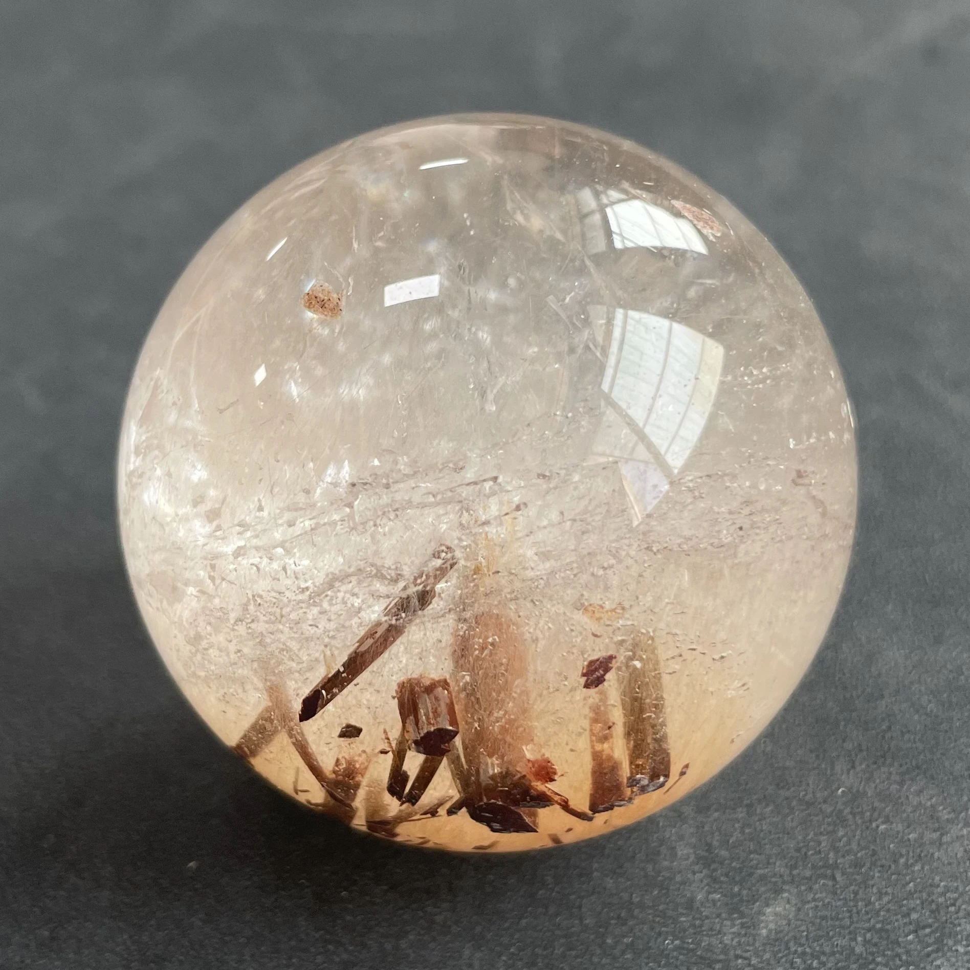 223g Natural Quarte Rutilated Rabbit Hair Crystal Ball Polished Quartz Sphere Reiki Healing Gift Room Decor Fengshui Y1032