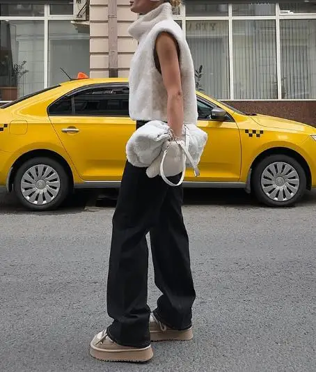 

2025 Autumn New Solid Color Lapel Imitation Mink Fur Plush Sleeveless Vest Jacket for Women's Casual Trend Versatile Vest Jacket