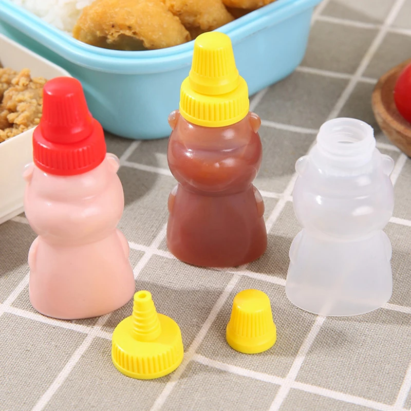 2Pcs Mini Bear Seasoning Bottle Portable Ketchup Bottle Salad Dressing Container Bento Lunch Box Kitchen Accessories【Homeclub】
