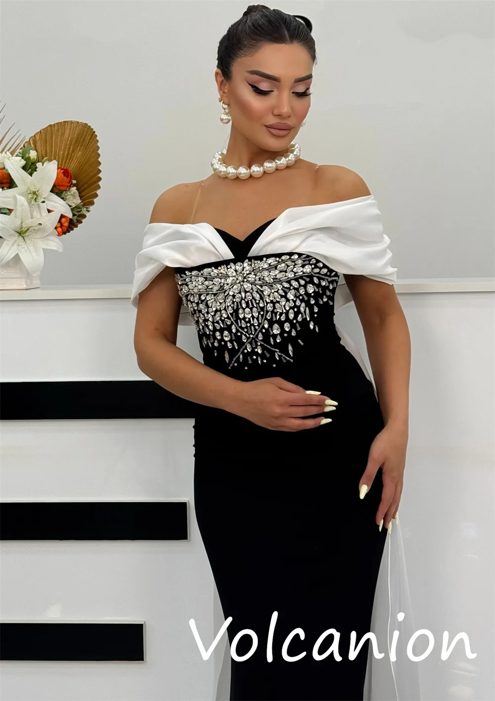 ที่กําหนดเองคุณภาพสูง Jersey Sequined Pleat ทรัมเป็ต Off-the-ไหล่ชุดยาว Bespoke โอกาสคลาสสิก