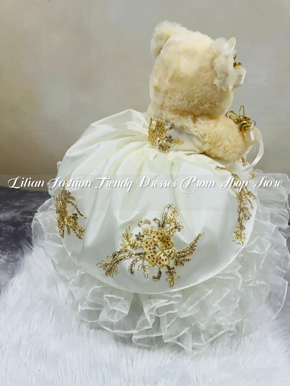 White Sweetheart Quinceanera Teddy Bear Dress Luxury Mexican Lace Appliqué Ruffle Poncho Customised