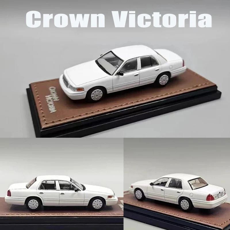 

GOC 1:64 Crown Victoria Street Package White Diecast Diorama Car Model Toys