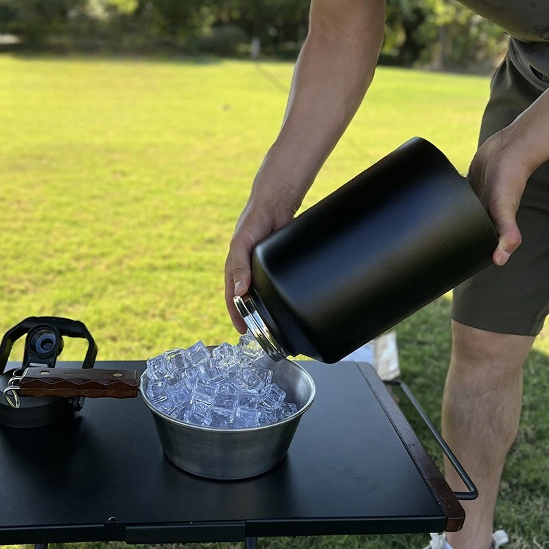 Camping large-capacity ice bucket, 304 stainless steel double-layer insulated cup, portable water bottle