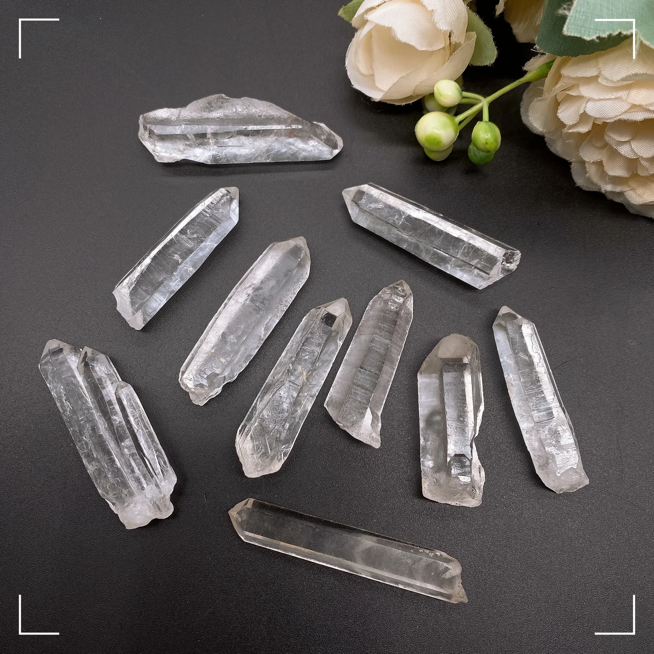 Wholesale 100g Unpolished Clear Quartz Crystal Raw Column Stone Wand Point Healing Stones Home Decor Natural Quartz Crystal Gift image 4