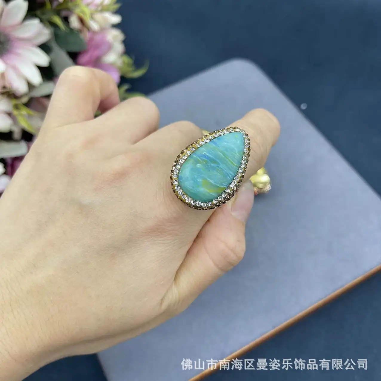 DIY accessories New turquoise European clay inlaid with medieval small fragrant jewelry copper-plated real gold color-preserving