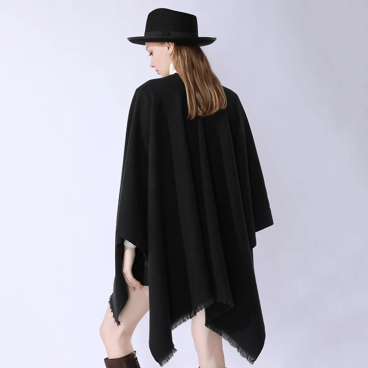 New cross-border Europe and the United States pure color shawl simple pocket warm Cape Europe and the United States high-end tra