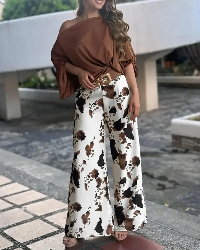 

2 Piece Set of Women's Slanted Neck Bat Sleeve Loose Top and Printed Elastic Wide Leg Pants - Without Waistband