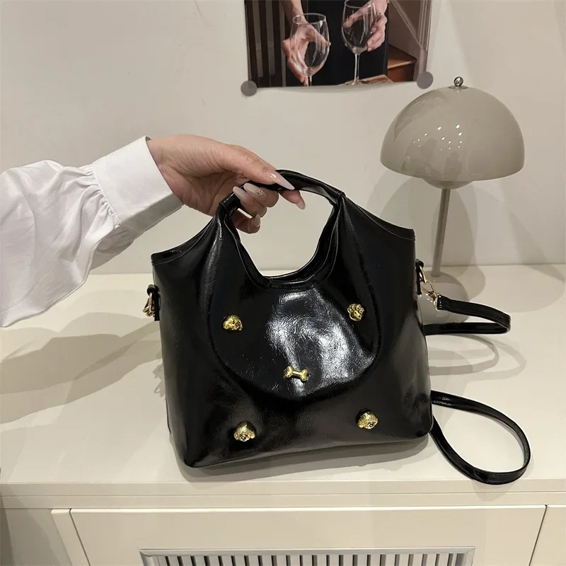 

2025 Retro Women's Large Capacity Shoulder Messenger Bag - Casual, Versatile & Portable Commuter Tote with Multi-Pocket Design