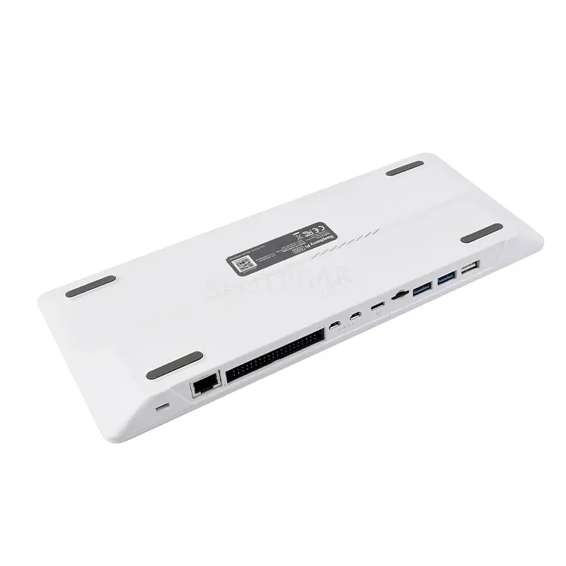 Raspberry Pi 500 (US) 洗練されたパーソナルコンピューター。高品質のキーボードに組み込まれています。