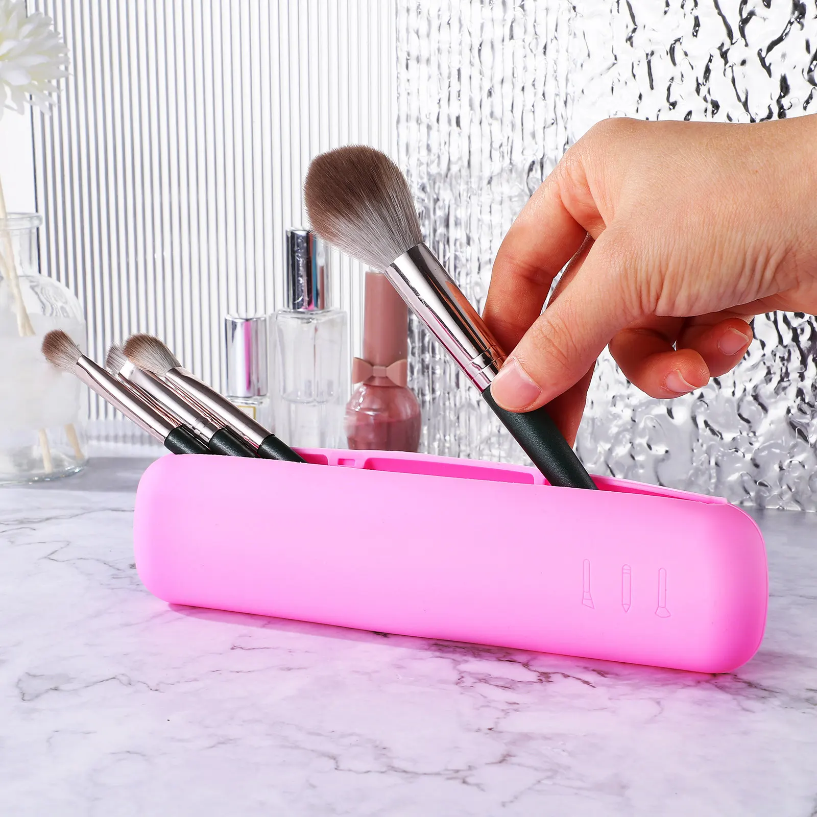 

2 Pcs Travel Makeup Organizer Brush Bag Holder Silicone Pouch Cover Storage