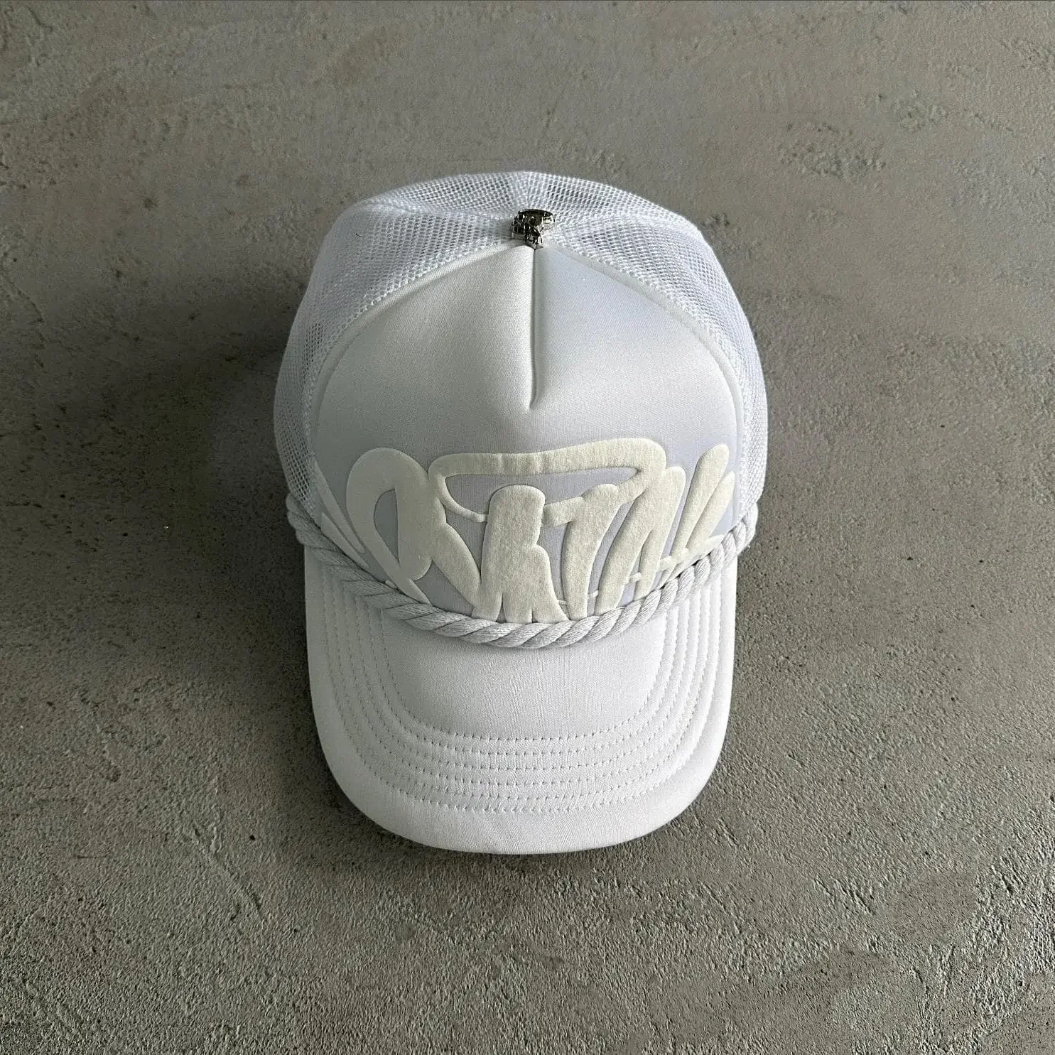 2025 Fashion Hot Sale Syna Trucker Cap Synaworld Hat Alphabet Van
