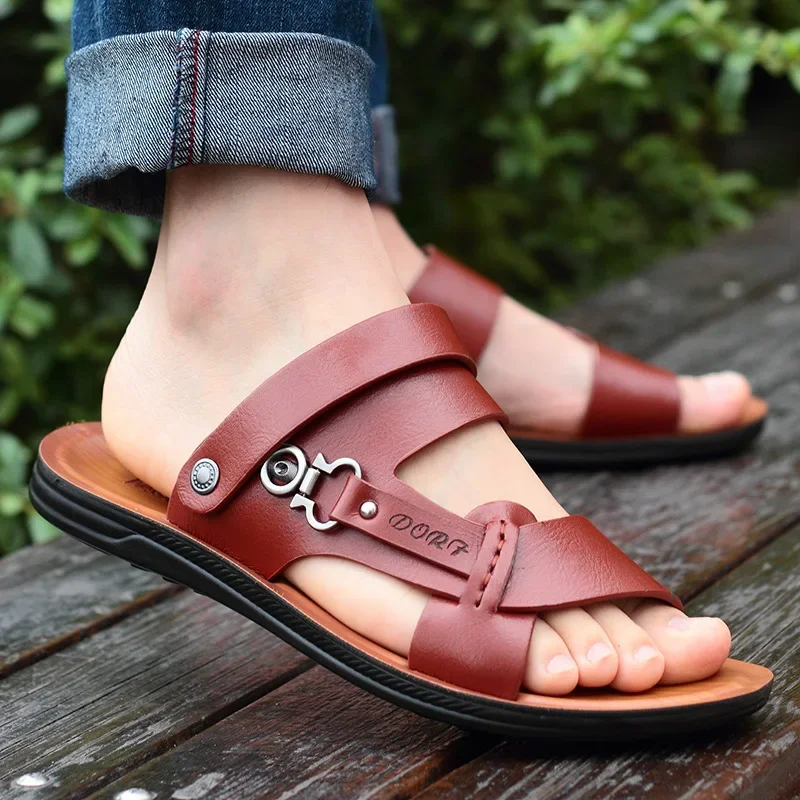 Sandalias de cuero de Punta abierta para hombre, zapatos de playa de tendencia, zapatillas de verano, novedad