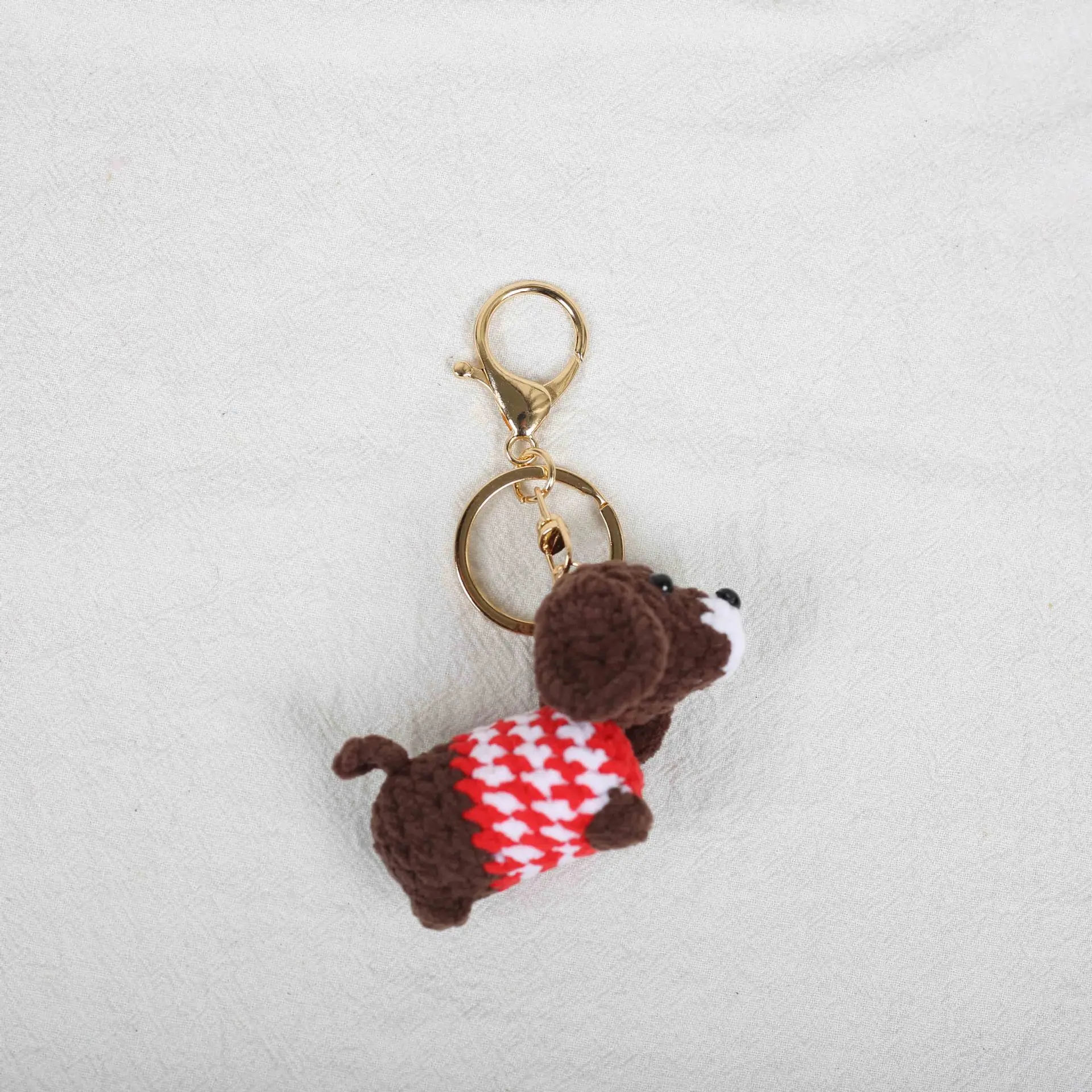 Niedlicher Handgemachter Gehäkelter Dackel-Anhänger Gestrickte Tier-Schlüsselanhänger Mini-Hunde-Schlüsselring Geschenk für Freunde – Detail 4