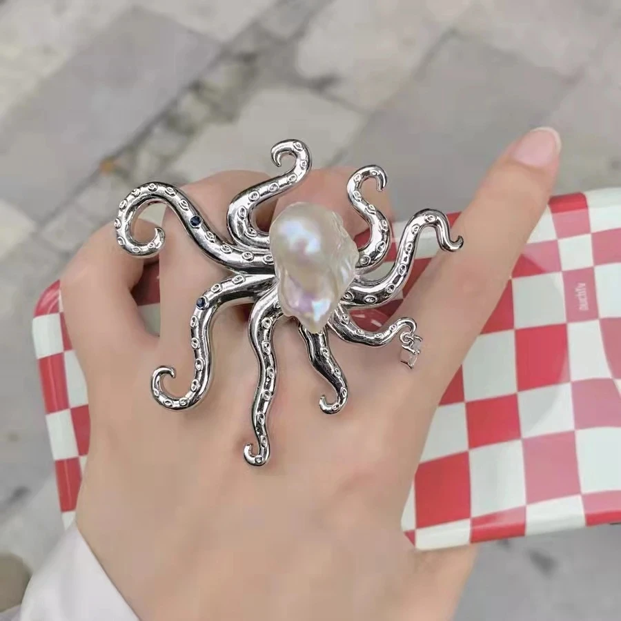 Vintage Sea Life Stylish Personality Octopus Brooches Earrings Women Classic Design Corsage Badges Exaggerated Jewelry for Lady