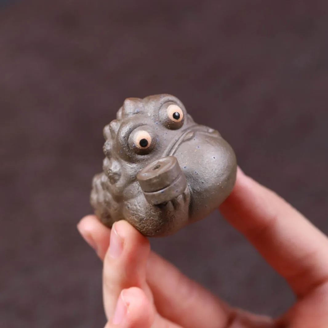 Yixing Purple Clay Wood-Fired Golden Holder, Premium Pet That Can Be Nurtured, Fortune-Bringing Ornament, A Three-Legged Toad
